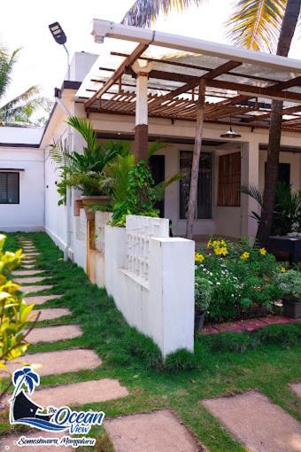 Hotel The Ocean View Ullāl Exterior foto
